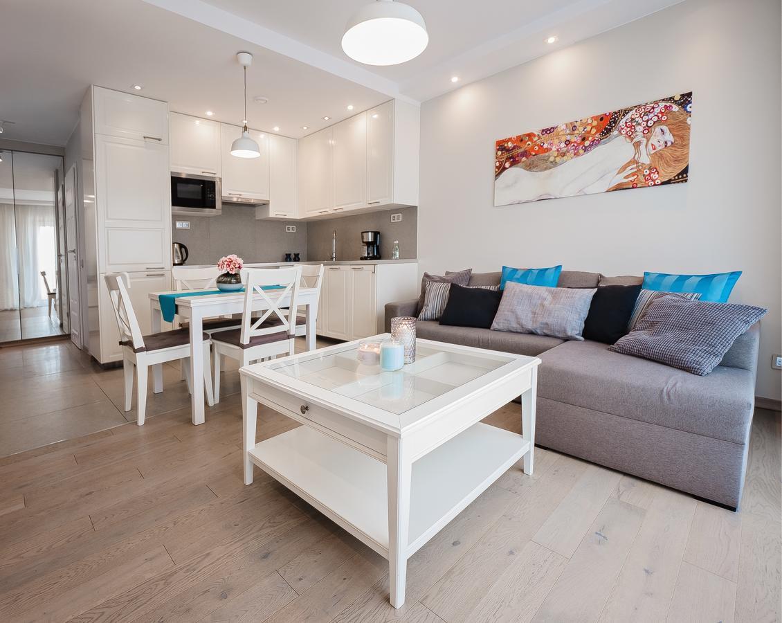 Apartamenty Homely Place - Parking 7 Poznan Dış mekan fotoğraf