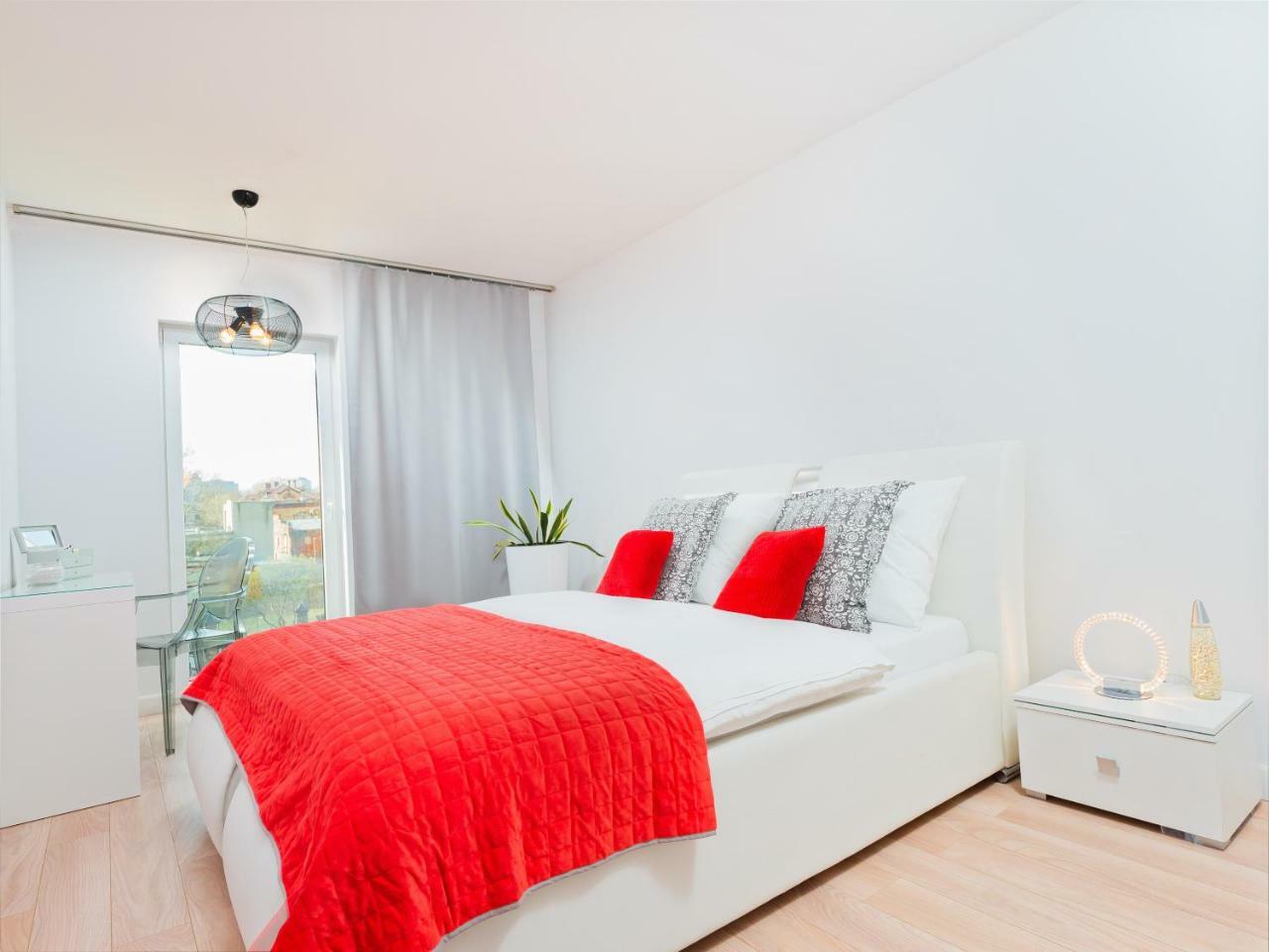 Apartamenty Homely Place - Parking 7 Poznan Dış mekan fotoğraf
